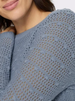 Ajourpullover mit eingestrickten Punkten