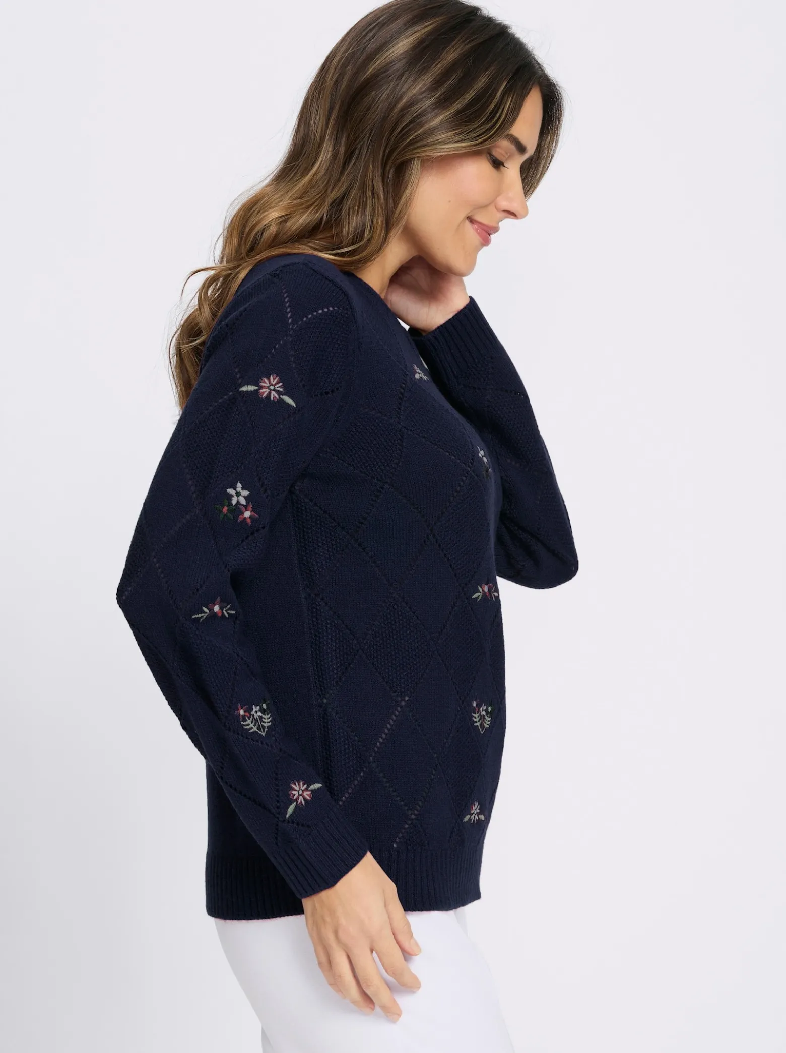 Ajourpullover mit floraler Stickerei