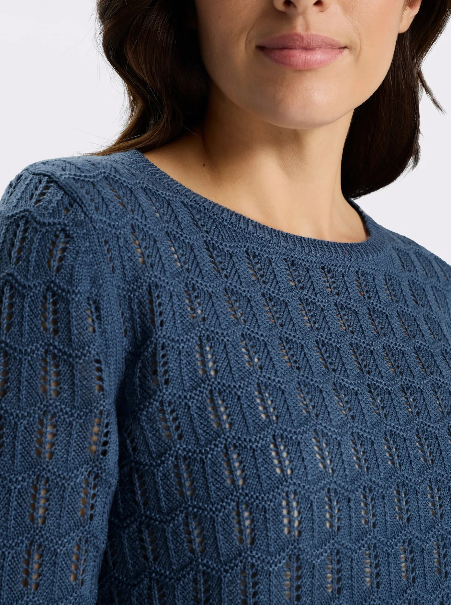 Ajourpullover mit gerippten Bündchen