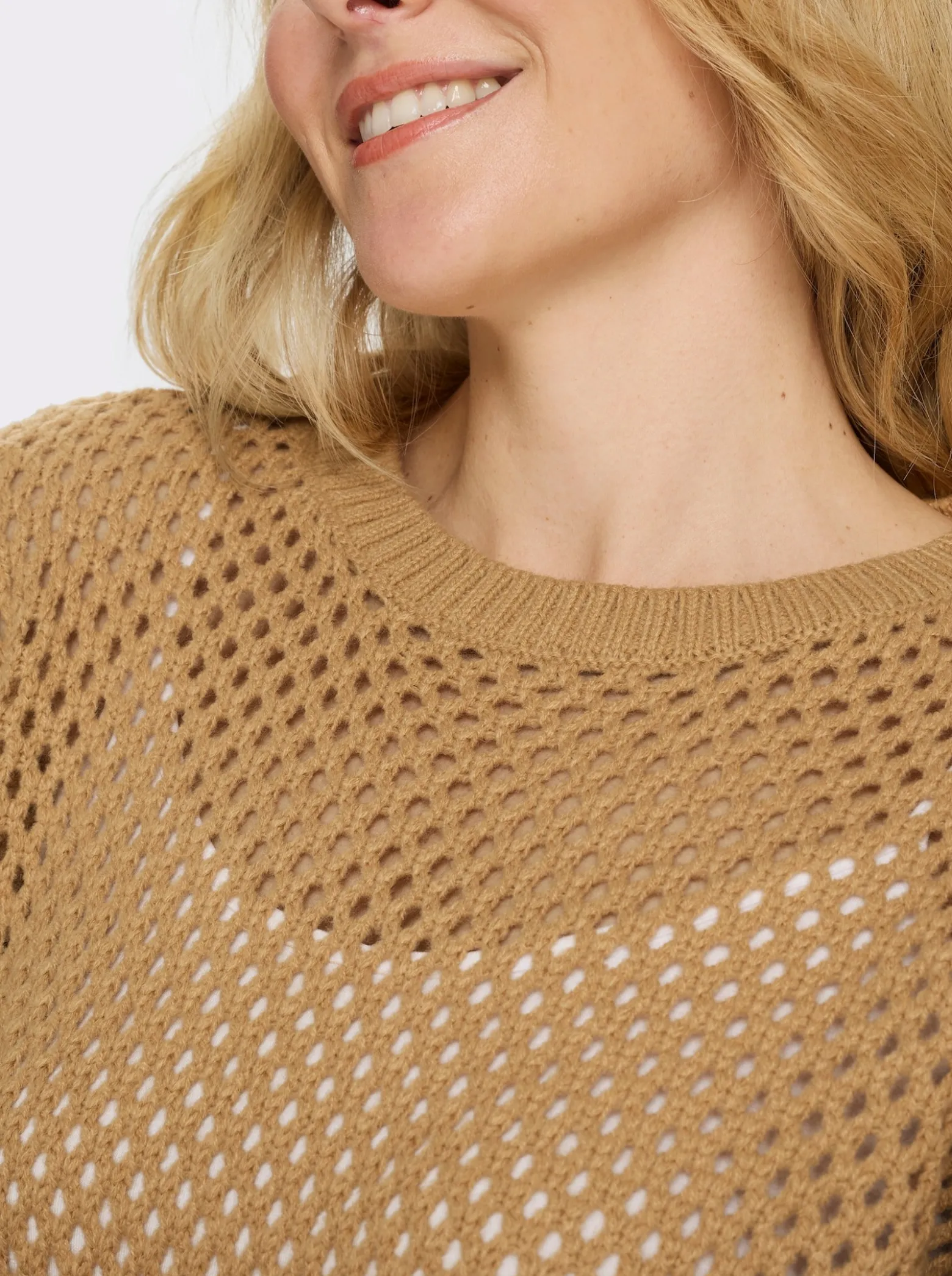Ajourpullover mit gerippten Bündchen