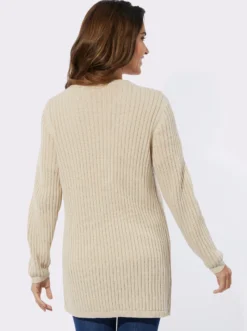 Ajourstrickjacke in offener Form