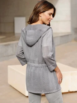 Ajourstrickjacke mit Glanzgarn