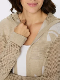 Ajourstrickjacke mit Kapuze