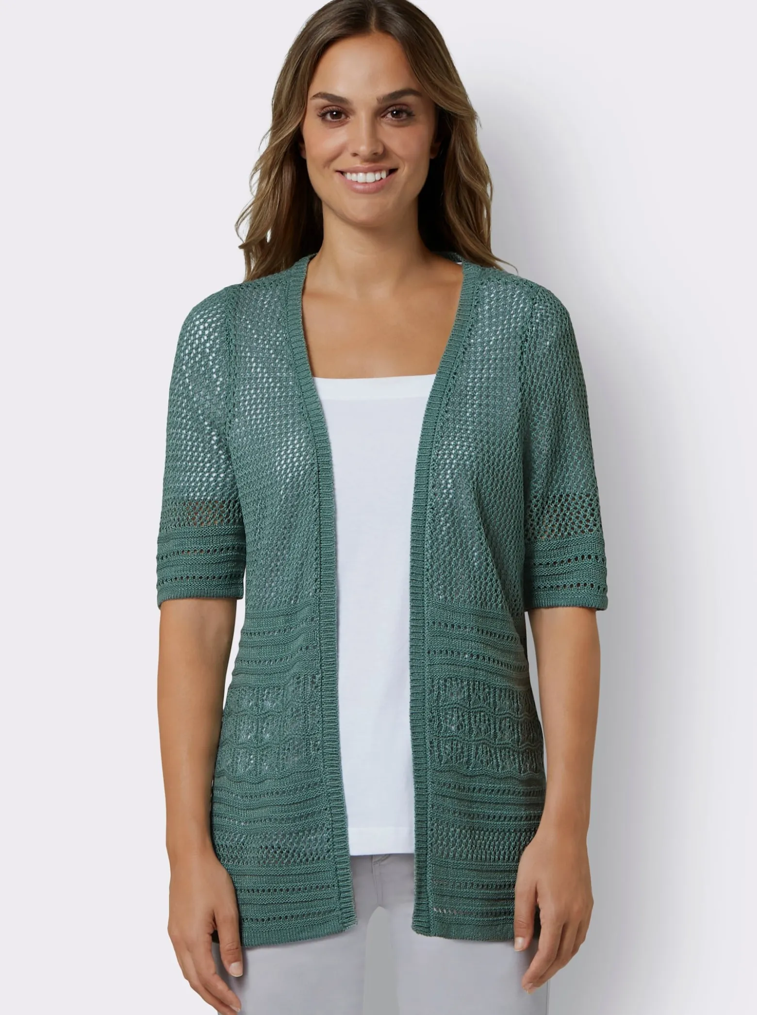 Ajourstrickjacke mit kurzen Ärmeln