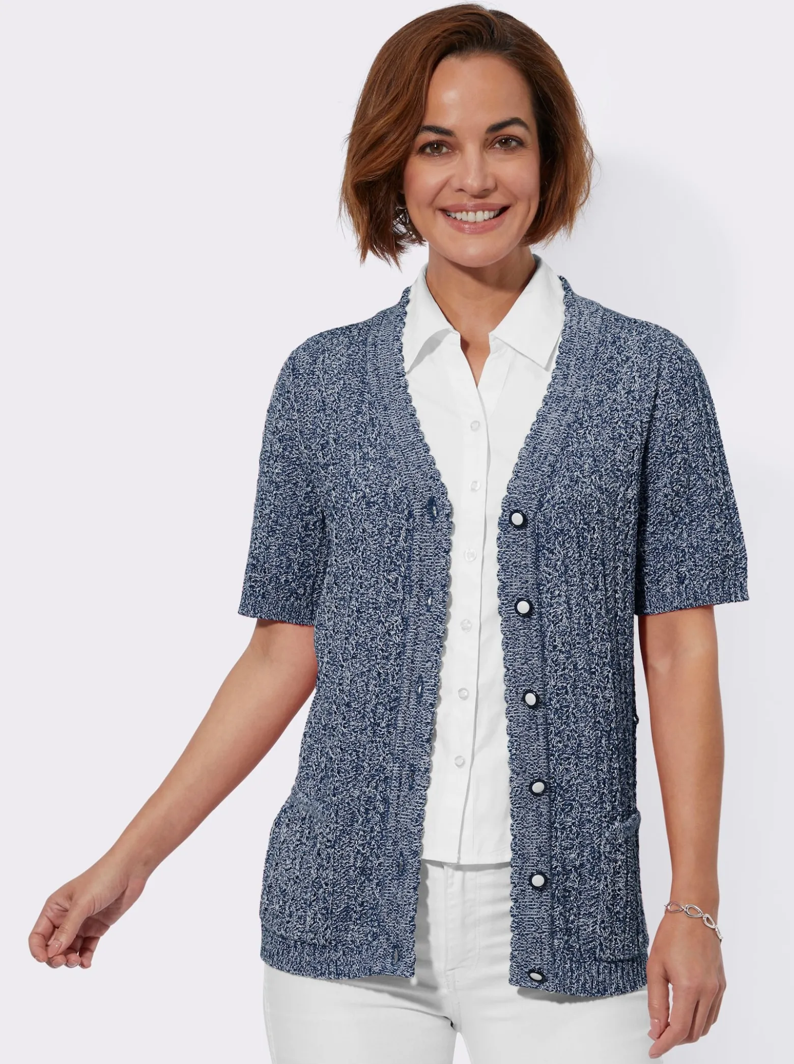 Ajourstrickjacke mit Taschen, aufgesetzt