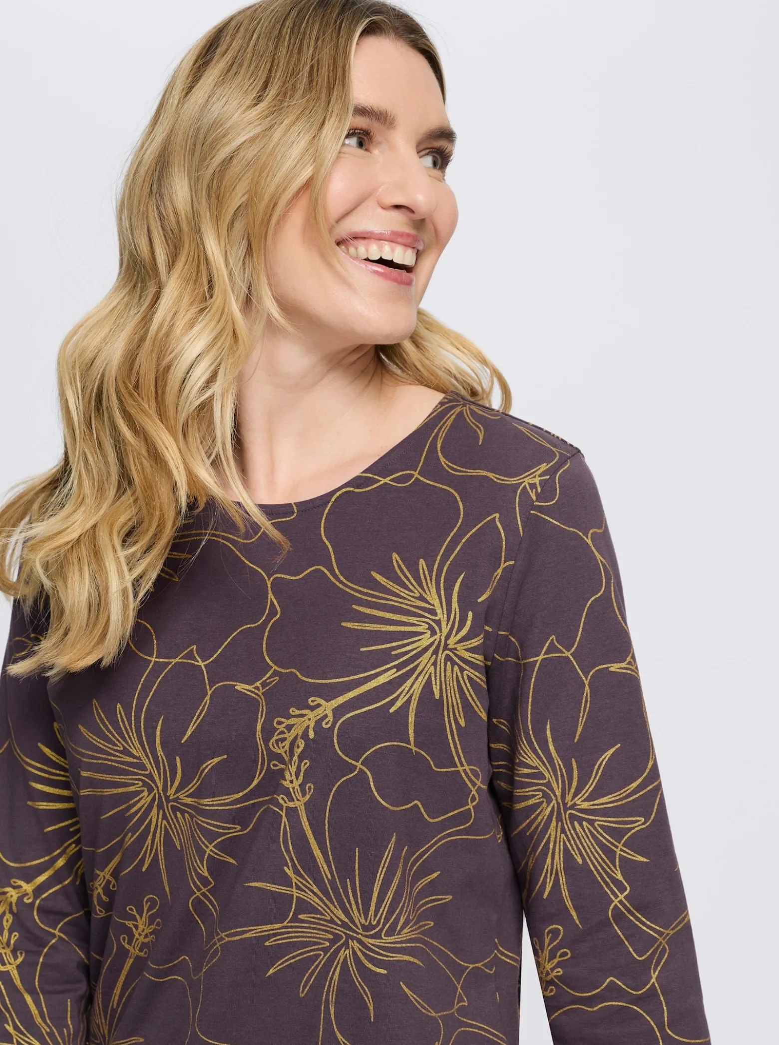 3/4-Arm-Shirt mit goldfarbenem Blütendruck