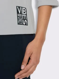 3/4-Arm-Shirt mit halsfernem Stehkragen