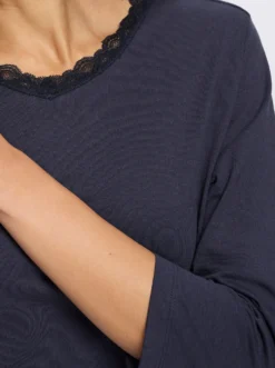 3/4-Arm-Shirt mit Spitze am Ausschnitt