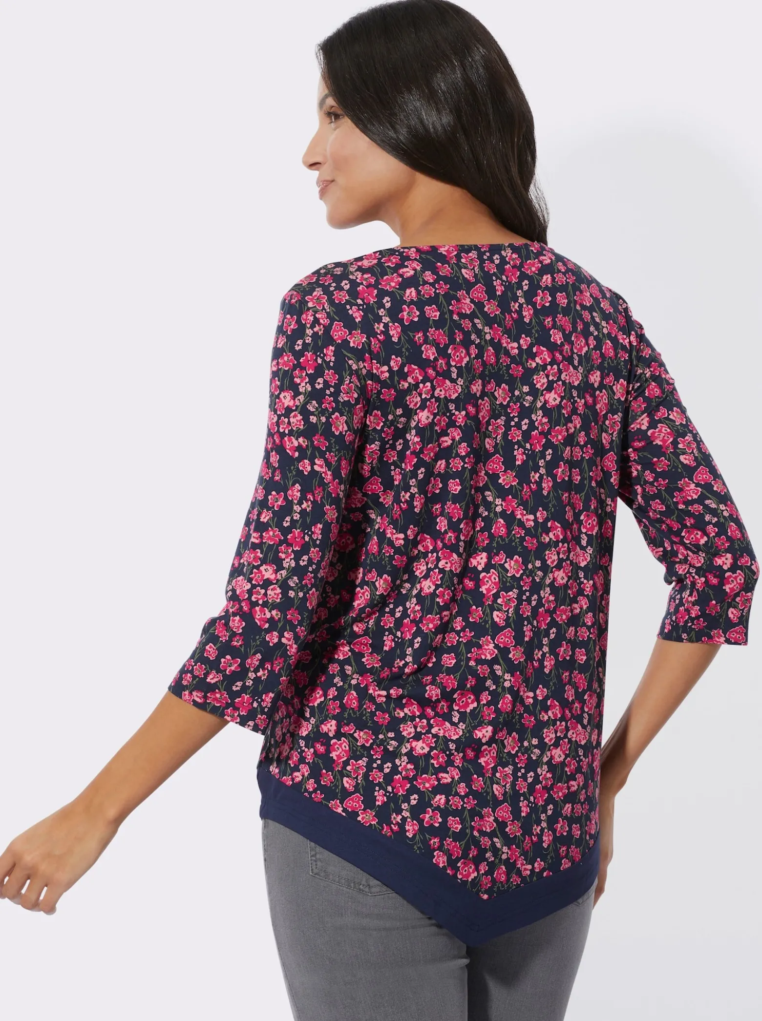 3/4-Arm-Shirt mit spitz zulaufendem Saum