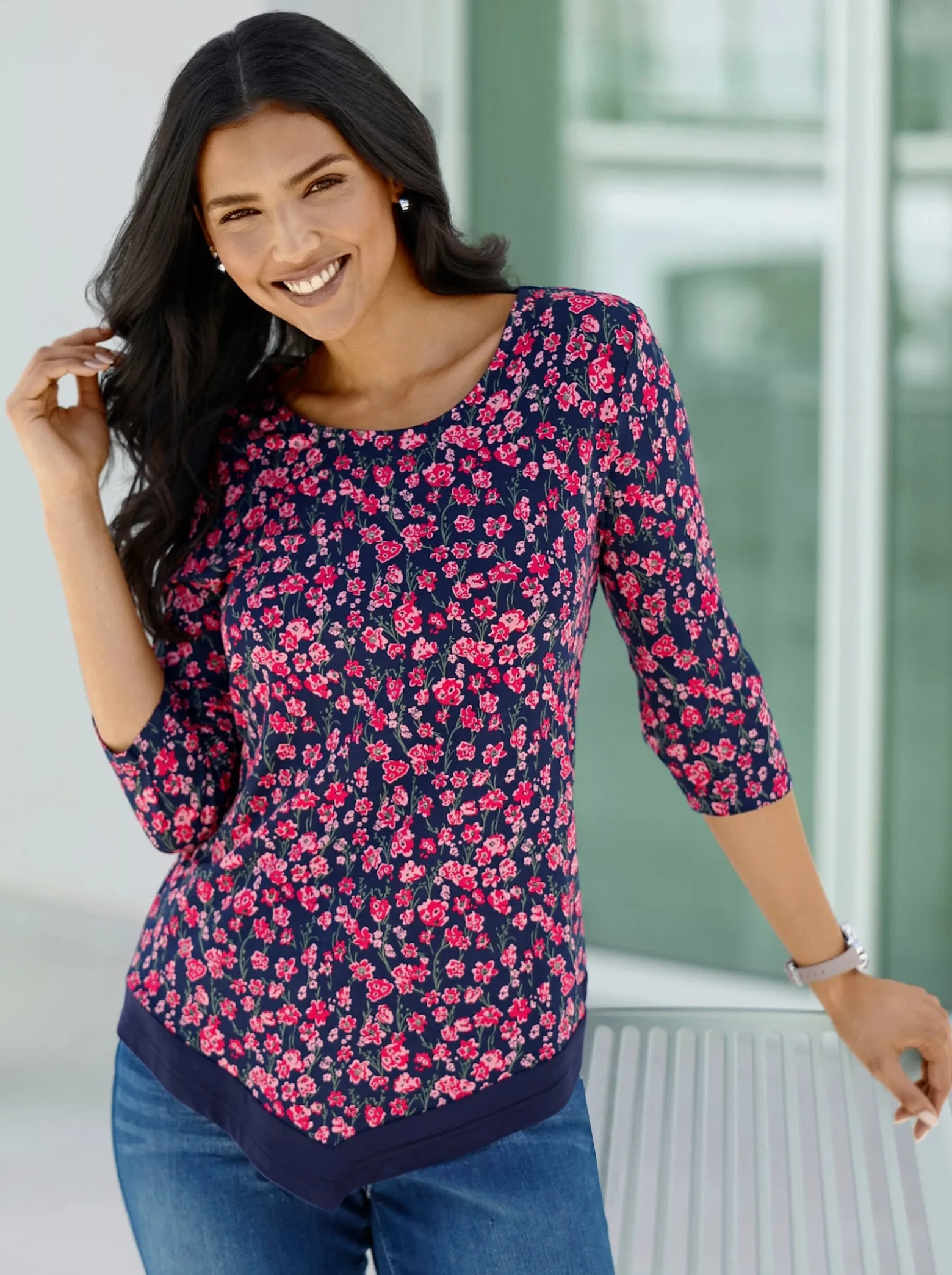 3/4-Arm-Shirt mit spitz zulaufendem Saum
