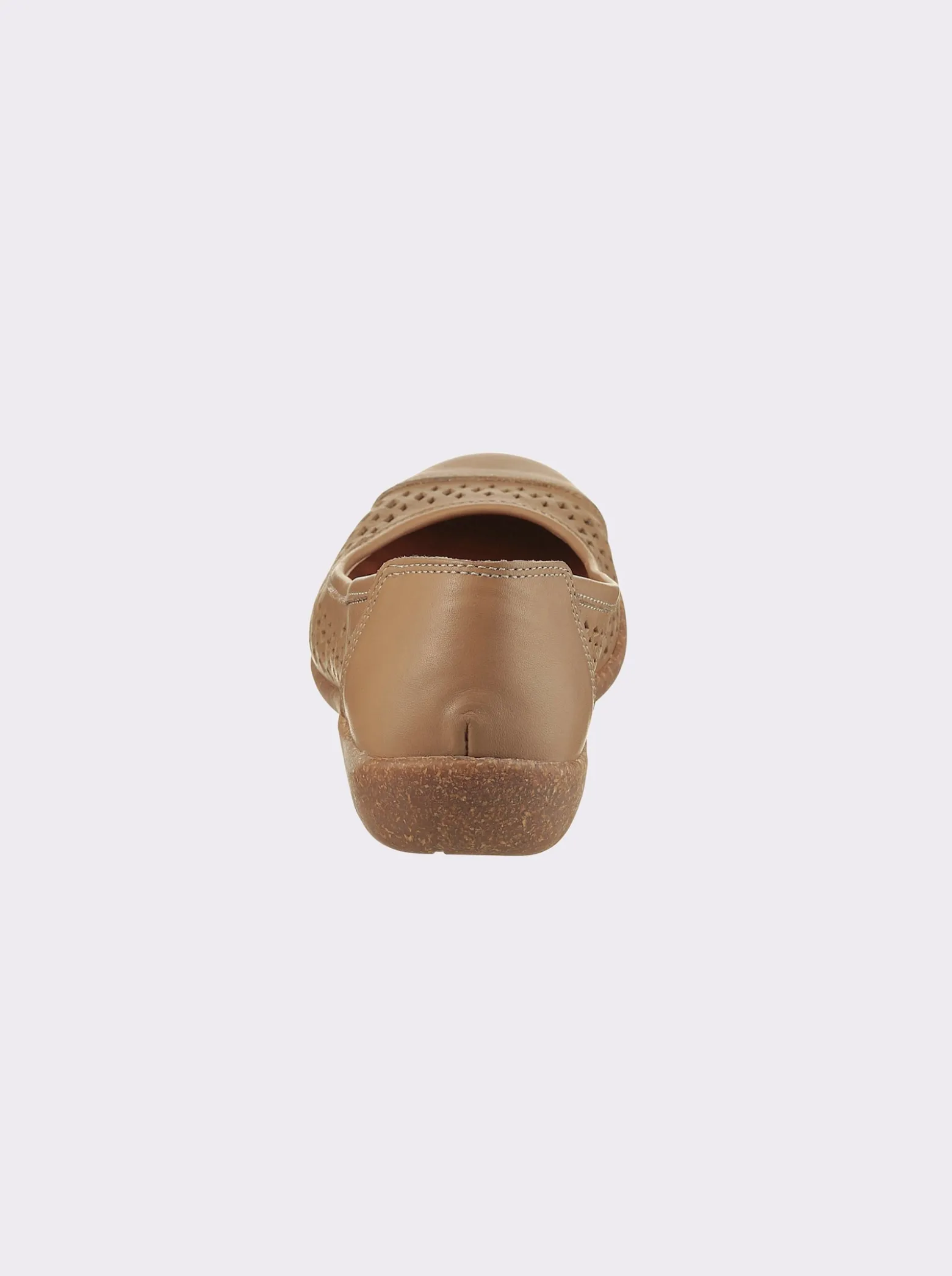 Ballerina mit perforiertem Leder