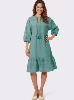 Baumwollkleid mit Lochstickerei