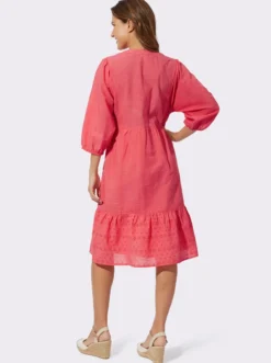 Baumwollkleid mit Lochstickerei