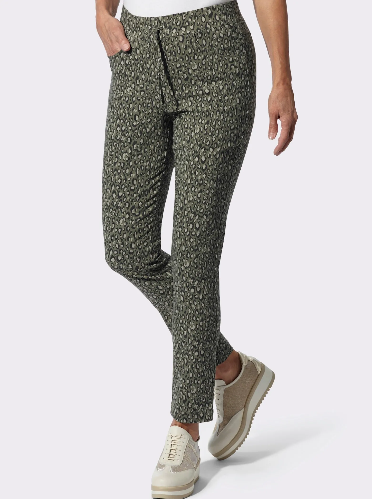 Bengalinhose mit Leo-Muster allover