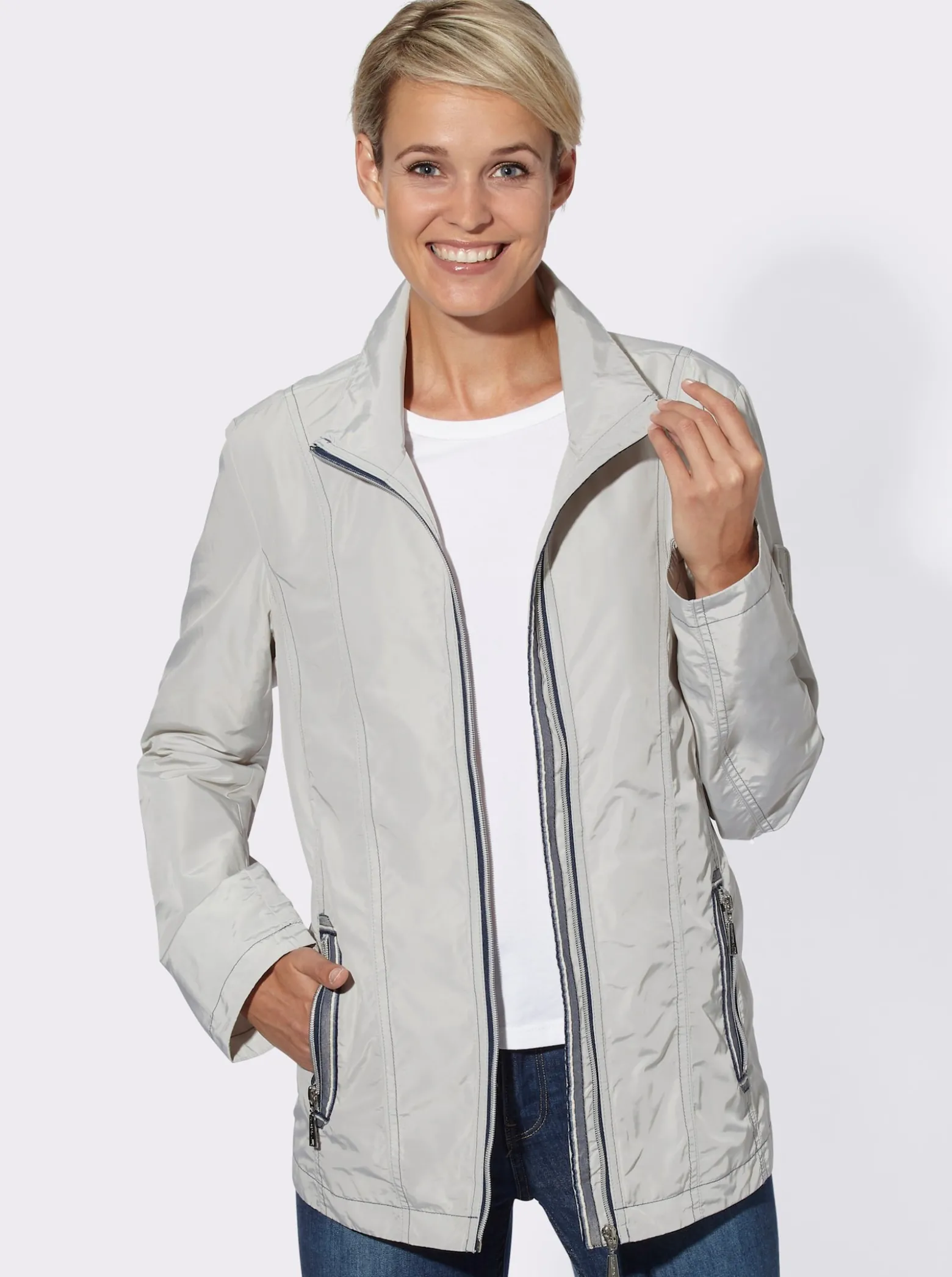 Übergangsjacke mit kontrastfarbigen Ziernähten