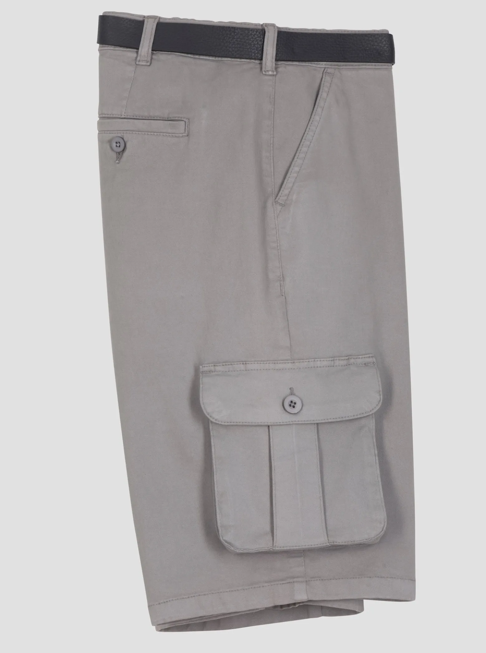 Bermudas inklusive Gürtel