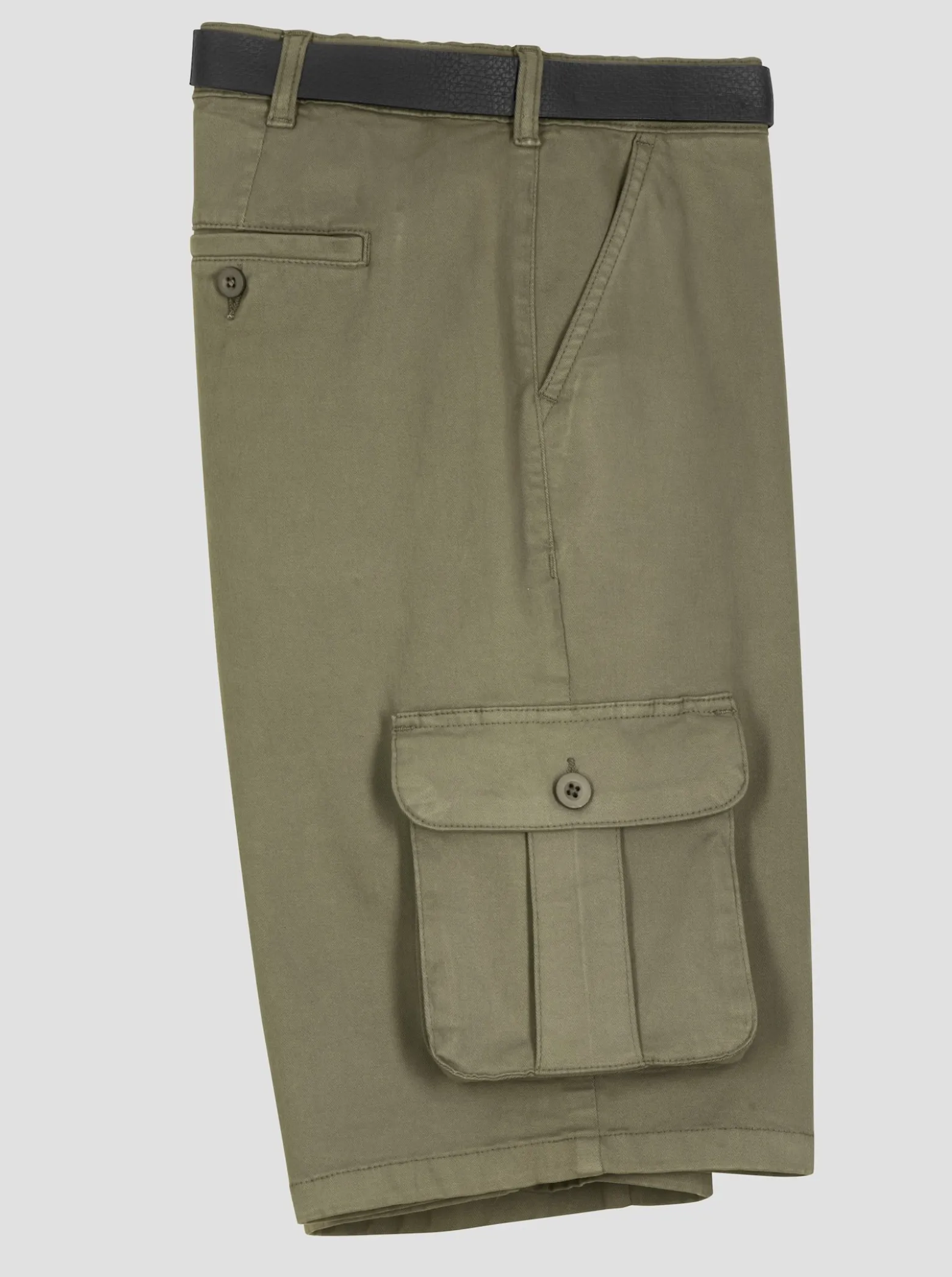 Bermudas inklusive Gürtel