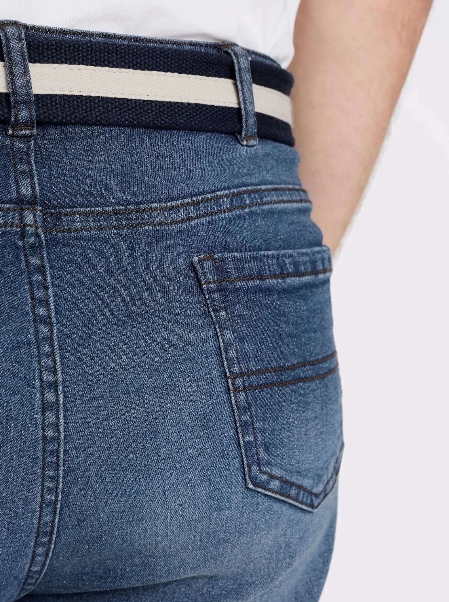 Bermudas inklusive Gürtel