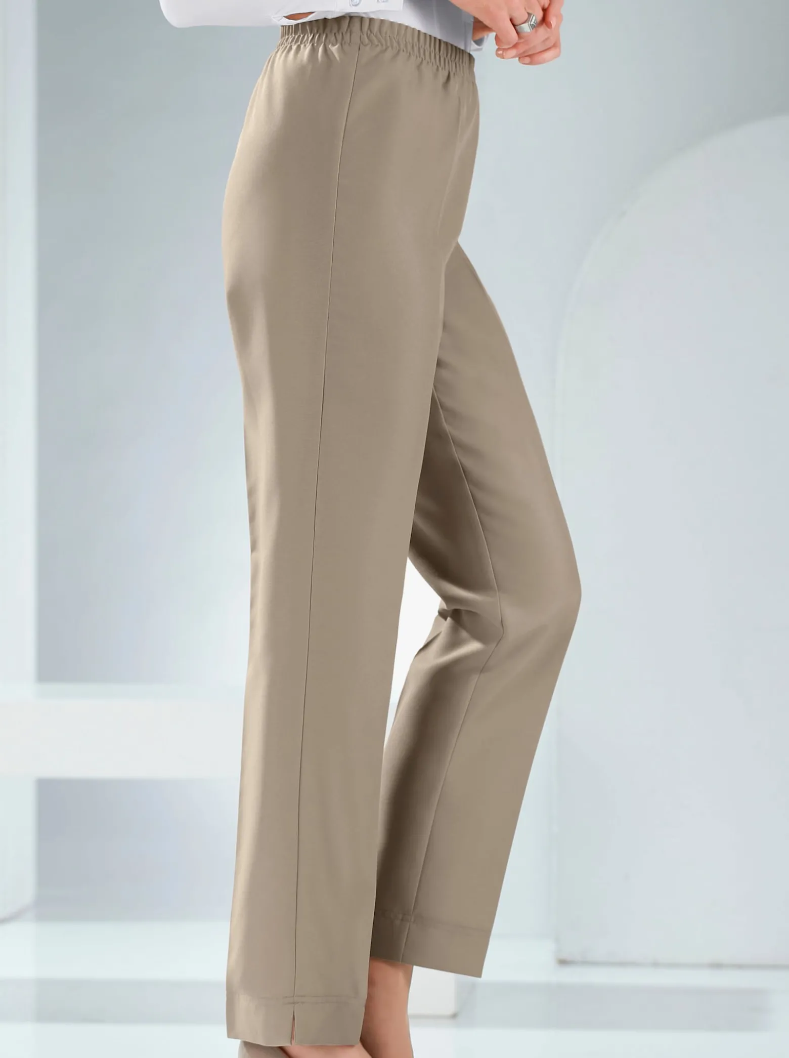 Bügelfaltenhose in Schlupfform