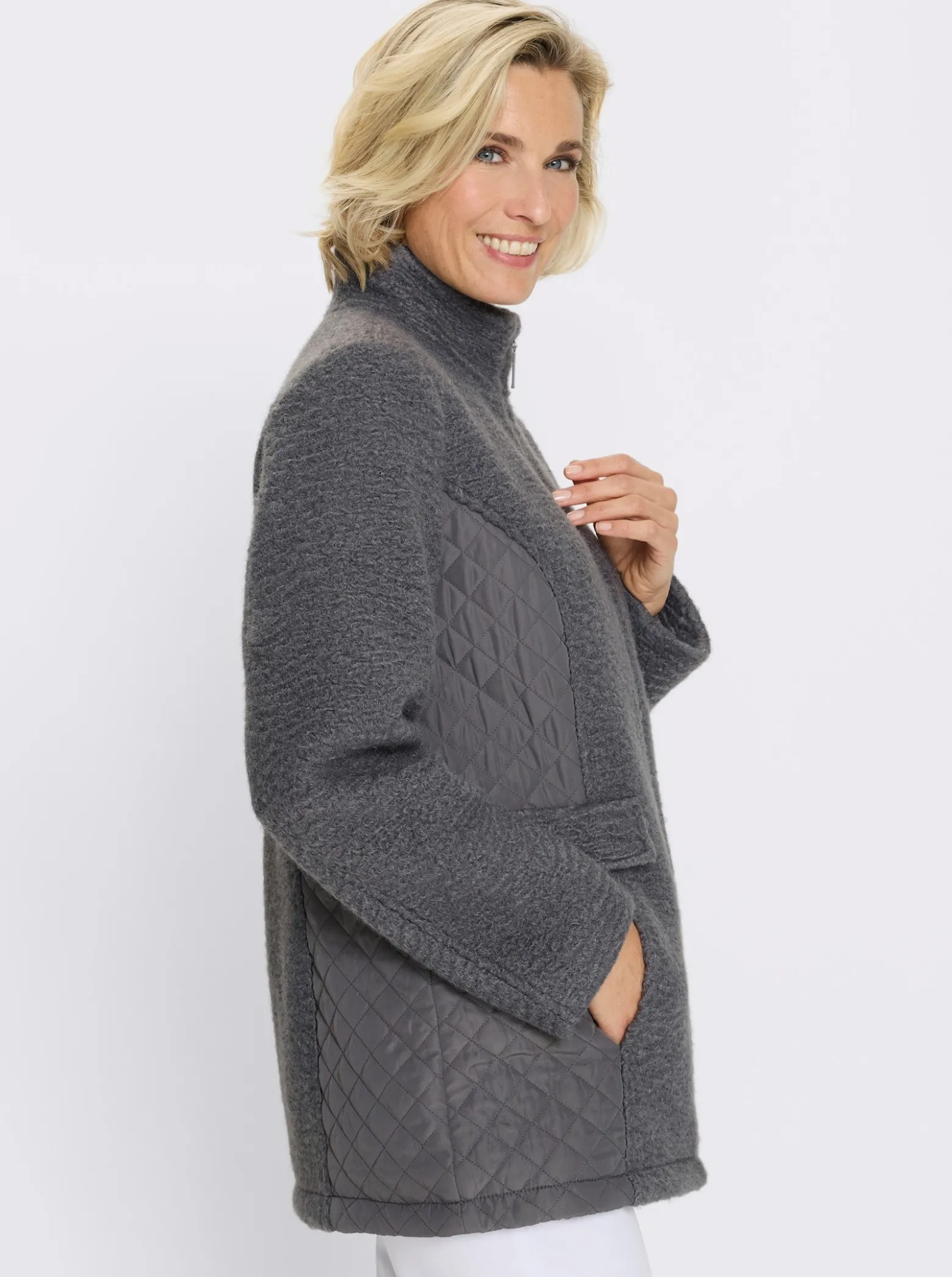 Boucléjacke mit gesteppten Einsätzen
