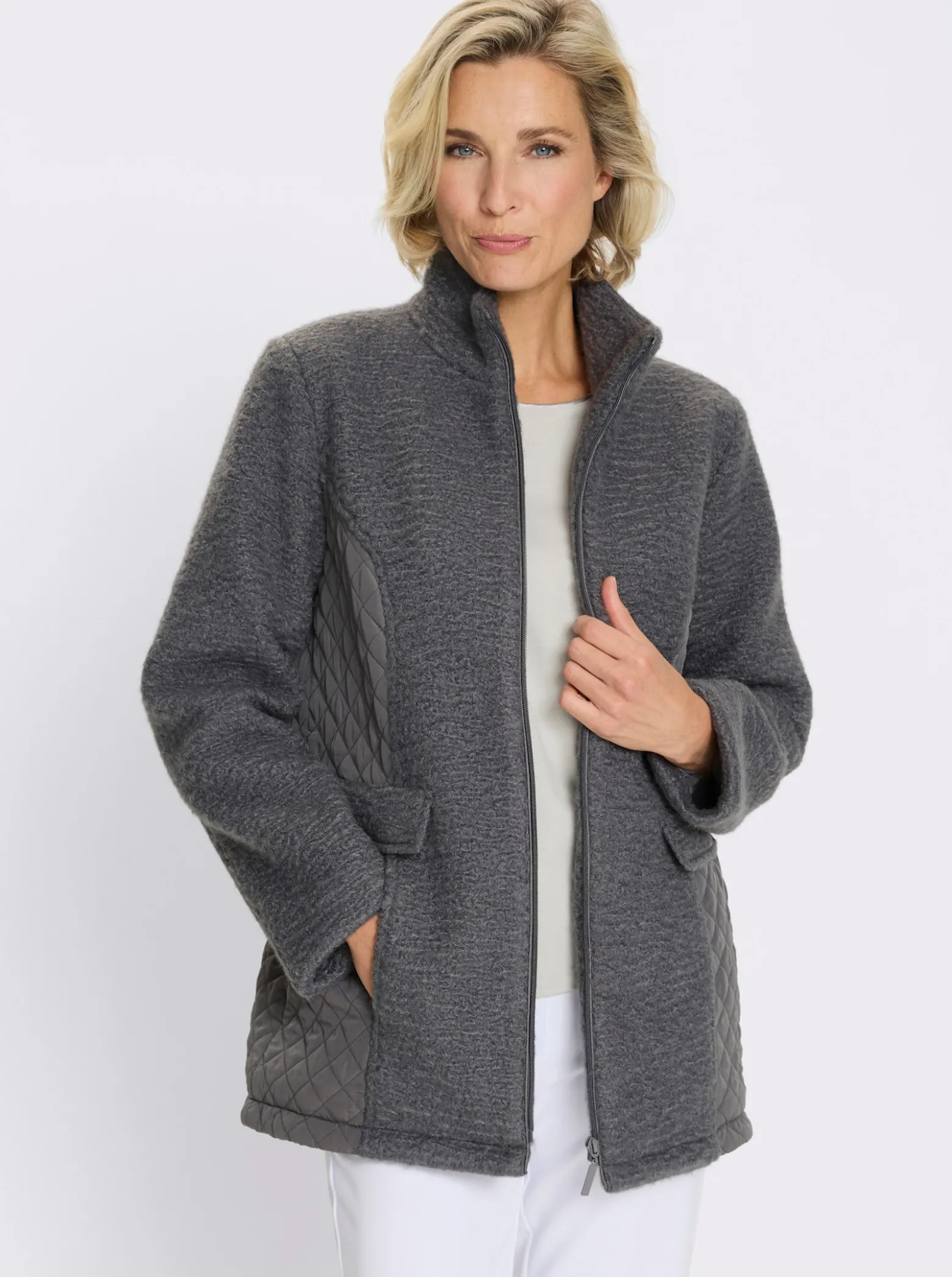 Boucléjacke mit gesteppten Einsätzen