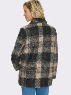Boucléjacke mit Karo-Muster