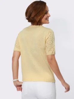 Bouclé-Pullover mit Ajourmuster-Ärmeln