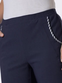 Caprihose mit Kontraststreifen