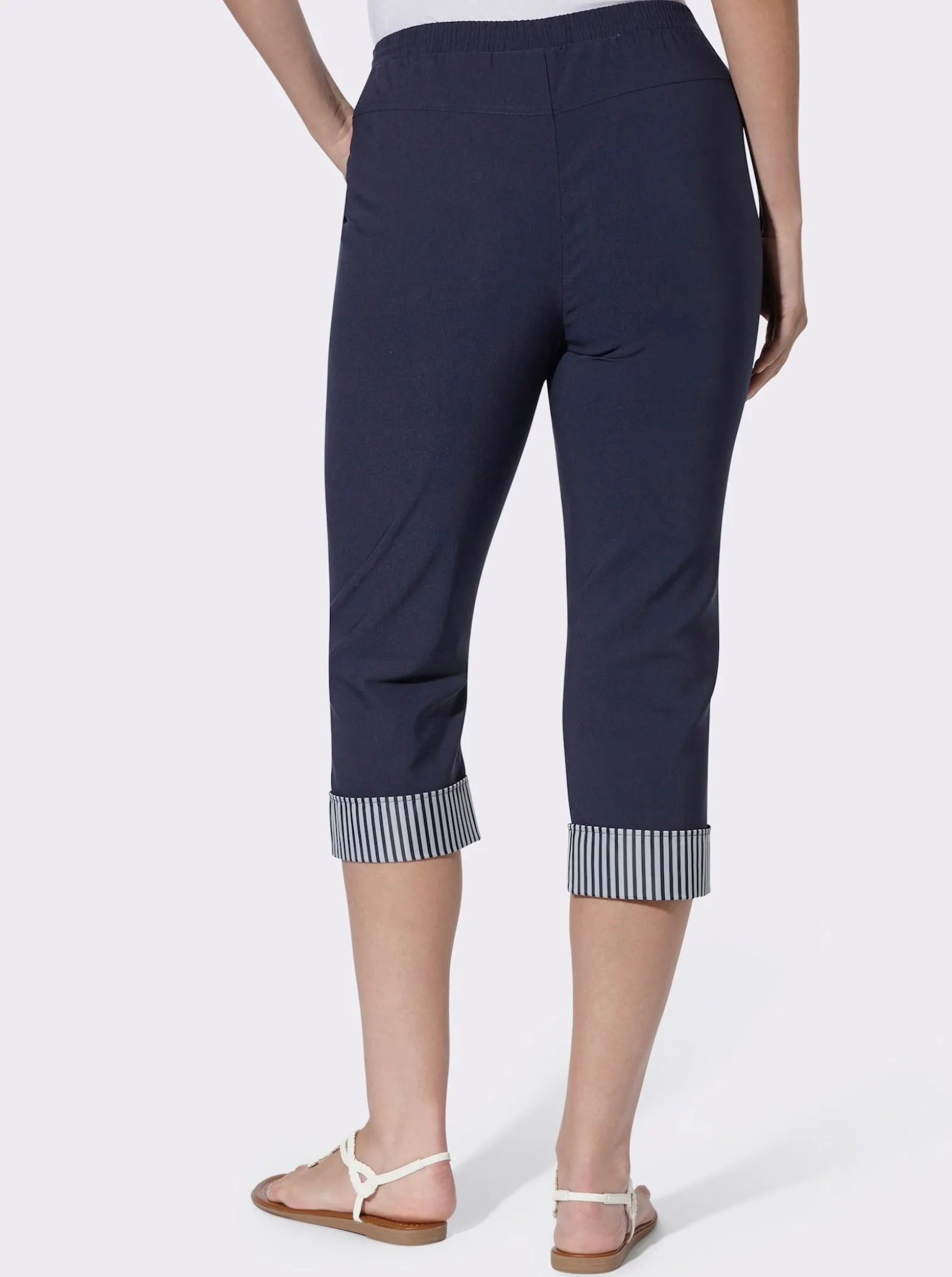 Caprihose mit Kontraststreifen