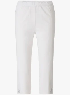Caprijeans mit Glitzersteinchen-Deko