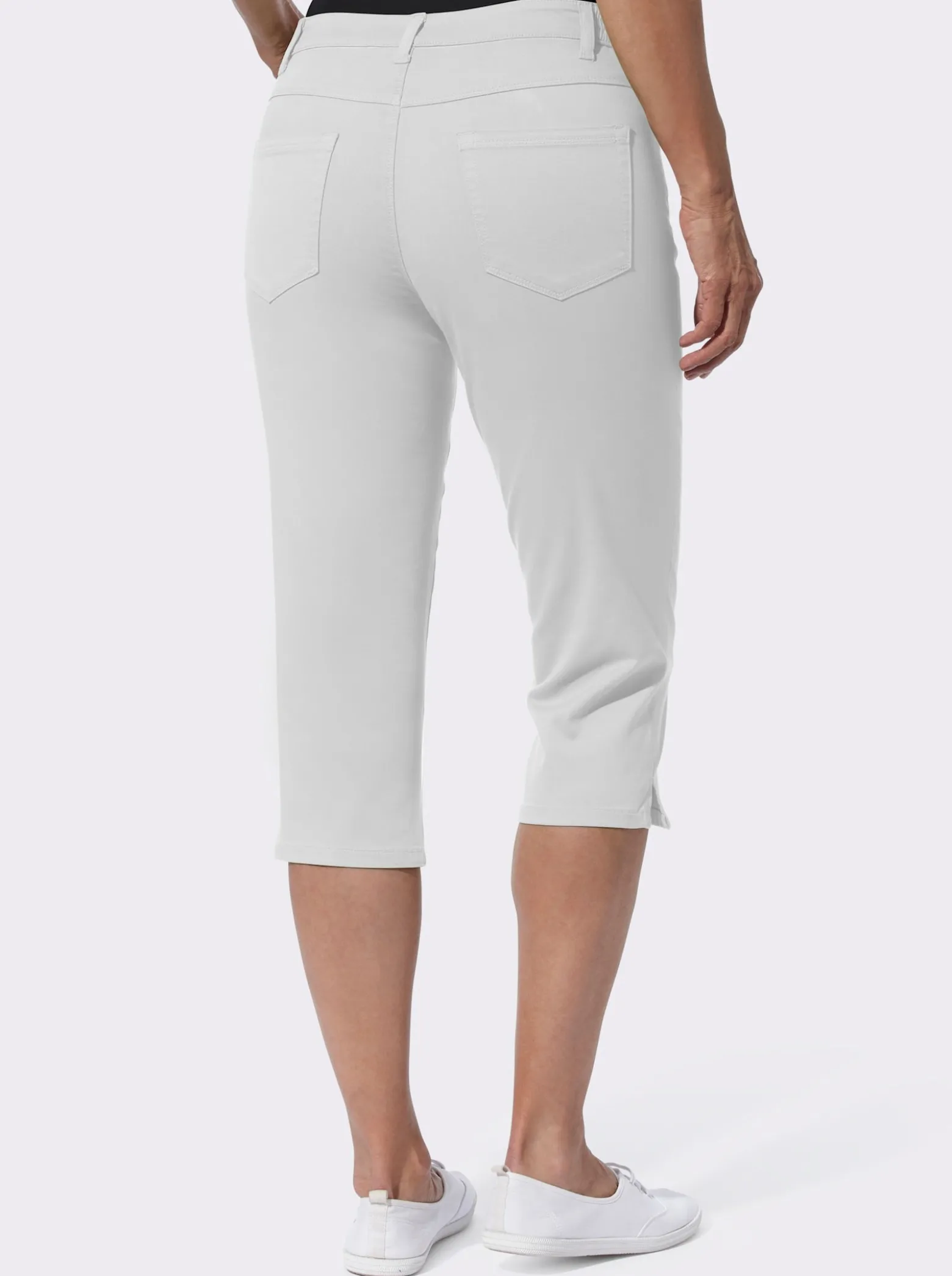Caprijeans mit seitlichem Dehnbund