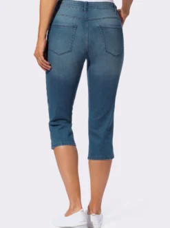 Caprijeans mit seitlichem Dehnbund