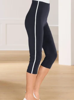 Caprileggings mit kontrastfarbigen Paspeln