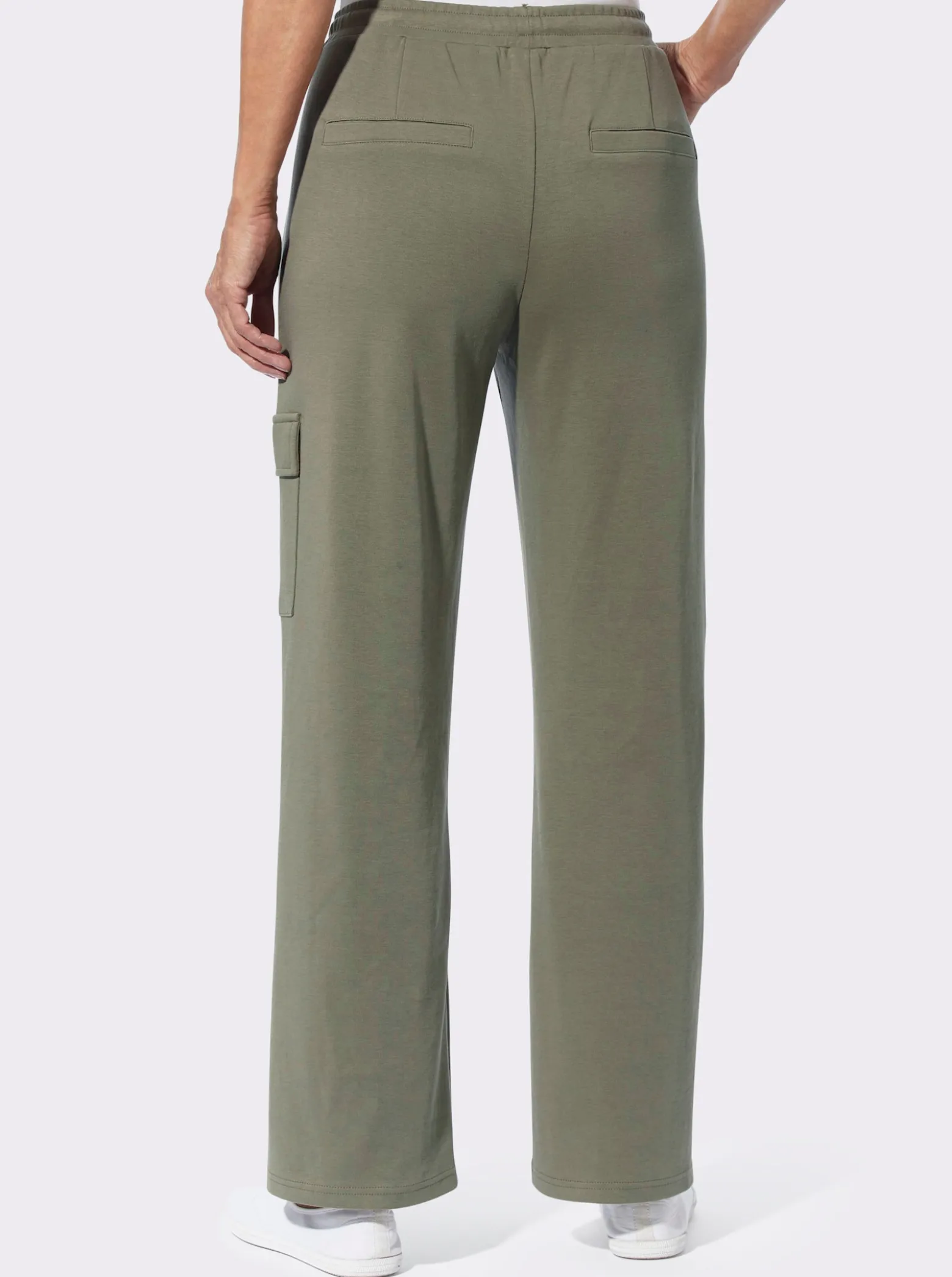 Cargohose mit Cargotasche am Hosenbein