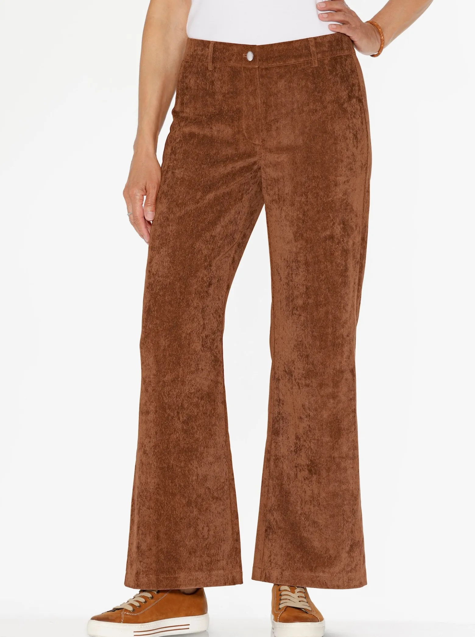 Cordhose in ausgestellter Form