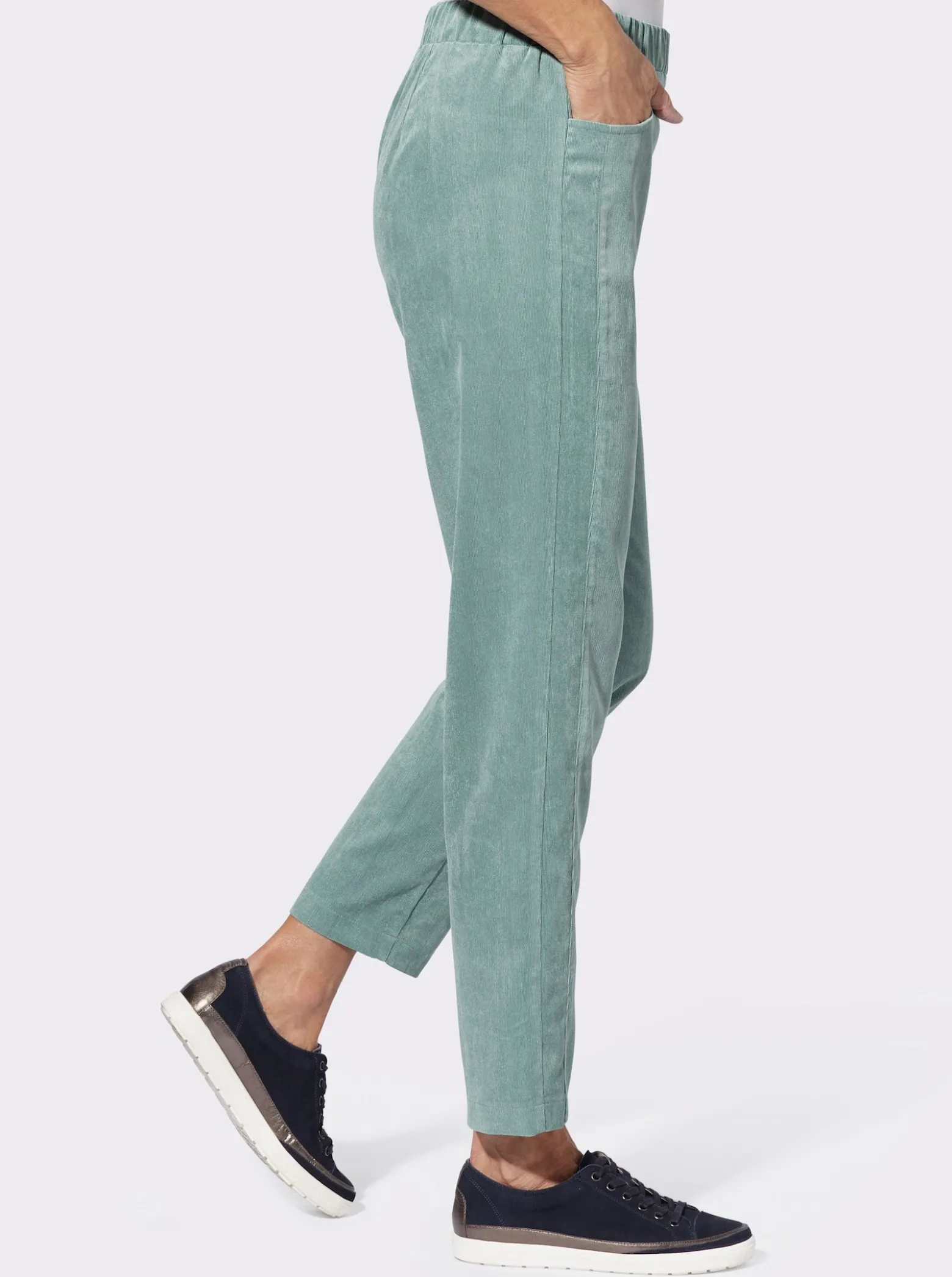 Cordhose in knöchelfreier Länge
