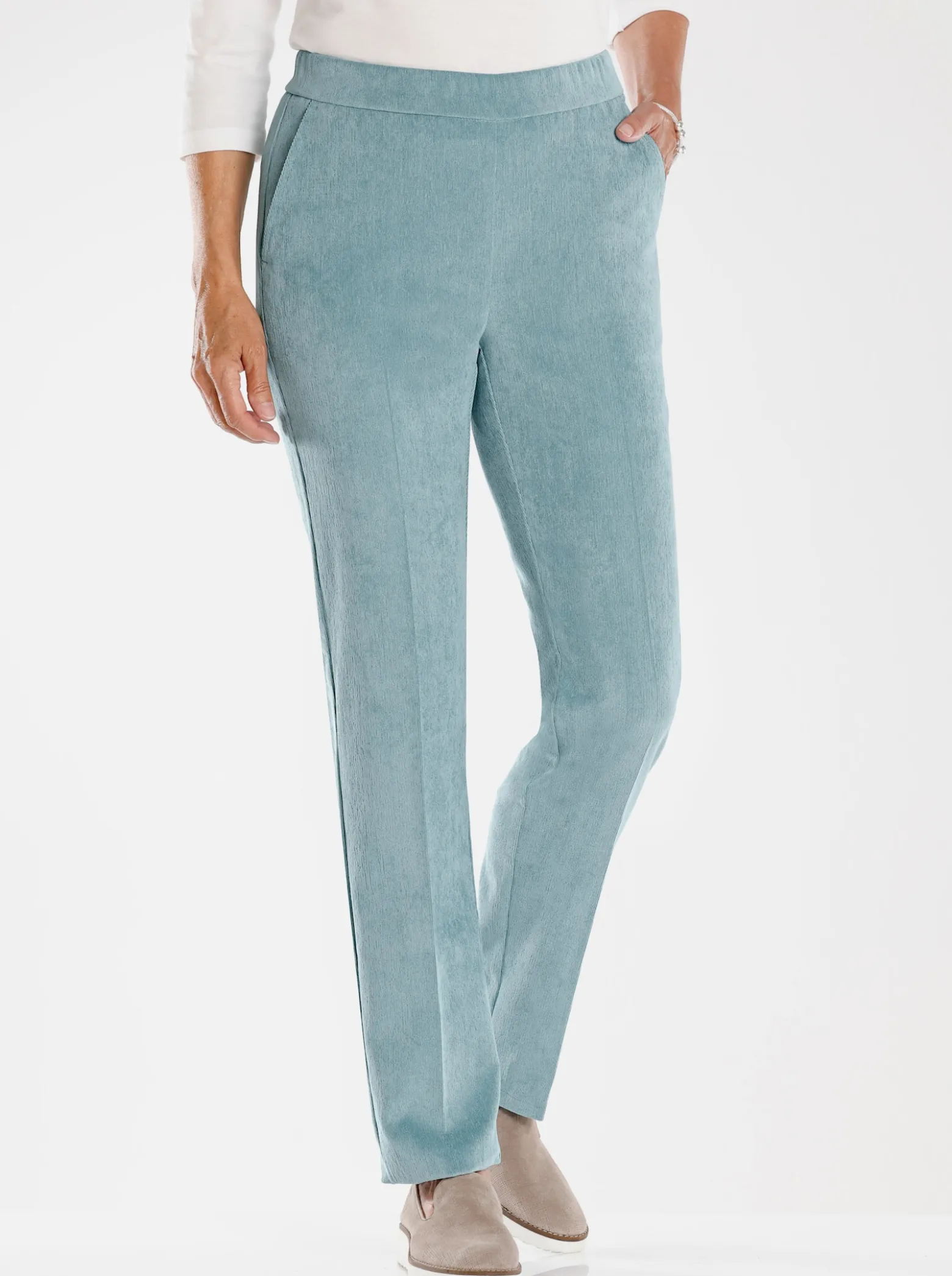 Cordhose mit Bügelfalten