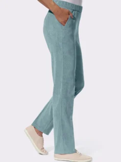 Cordhose mit Bügelfalten