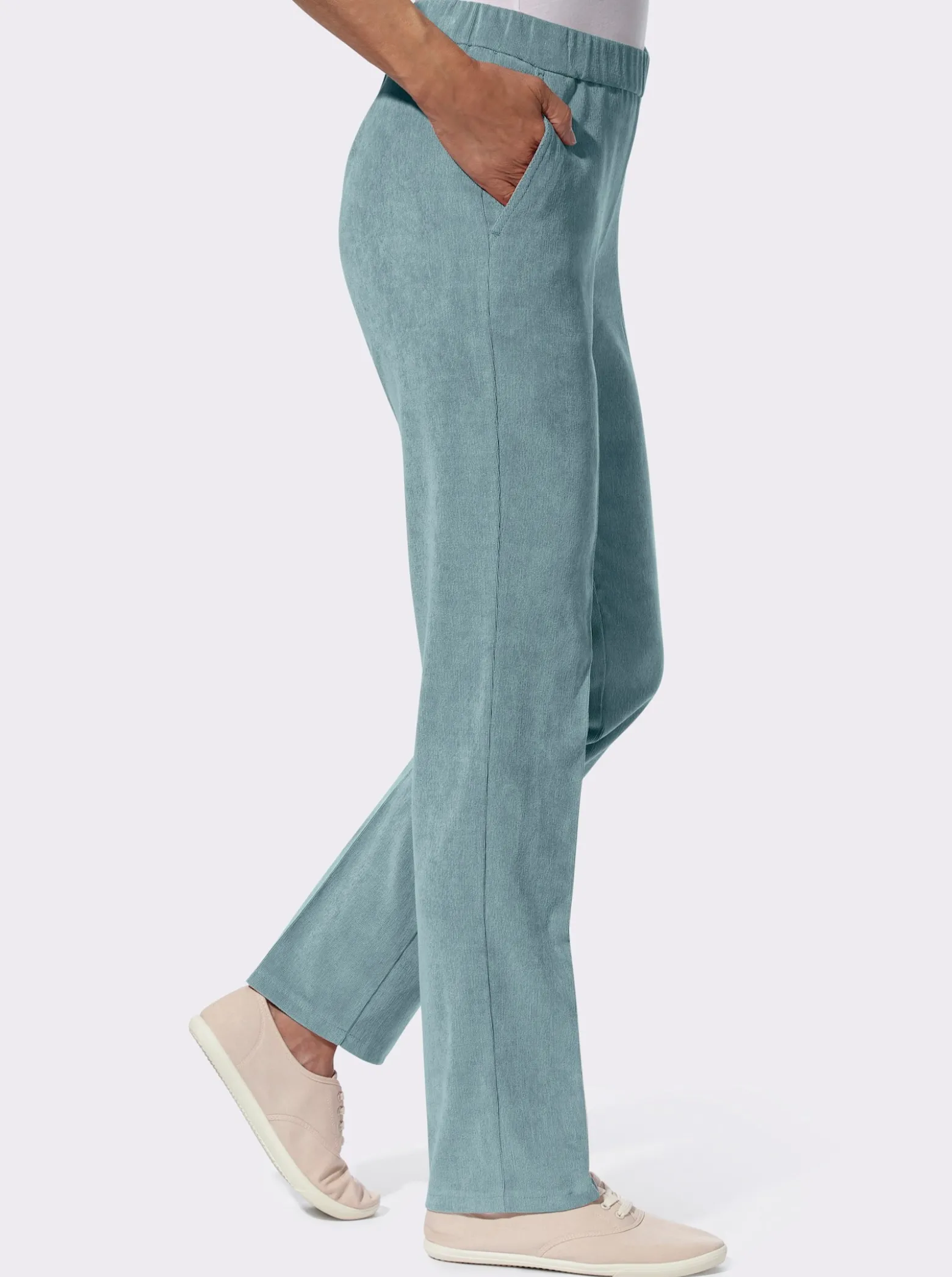 Cordhose mit Bügelfalten