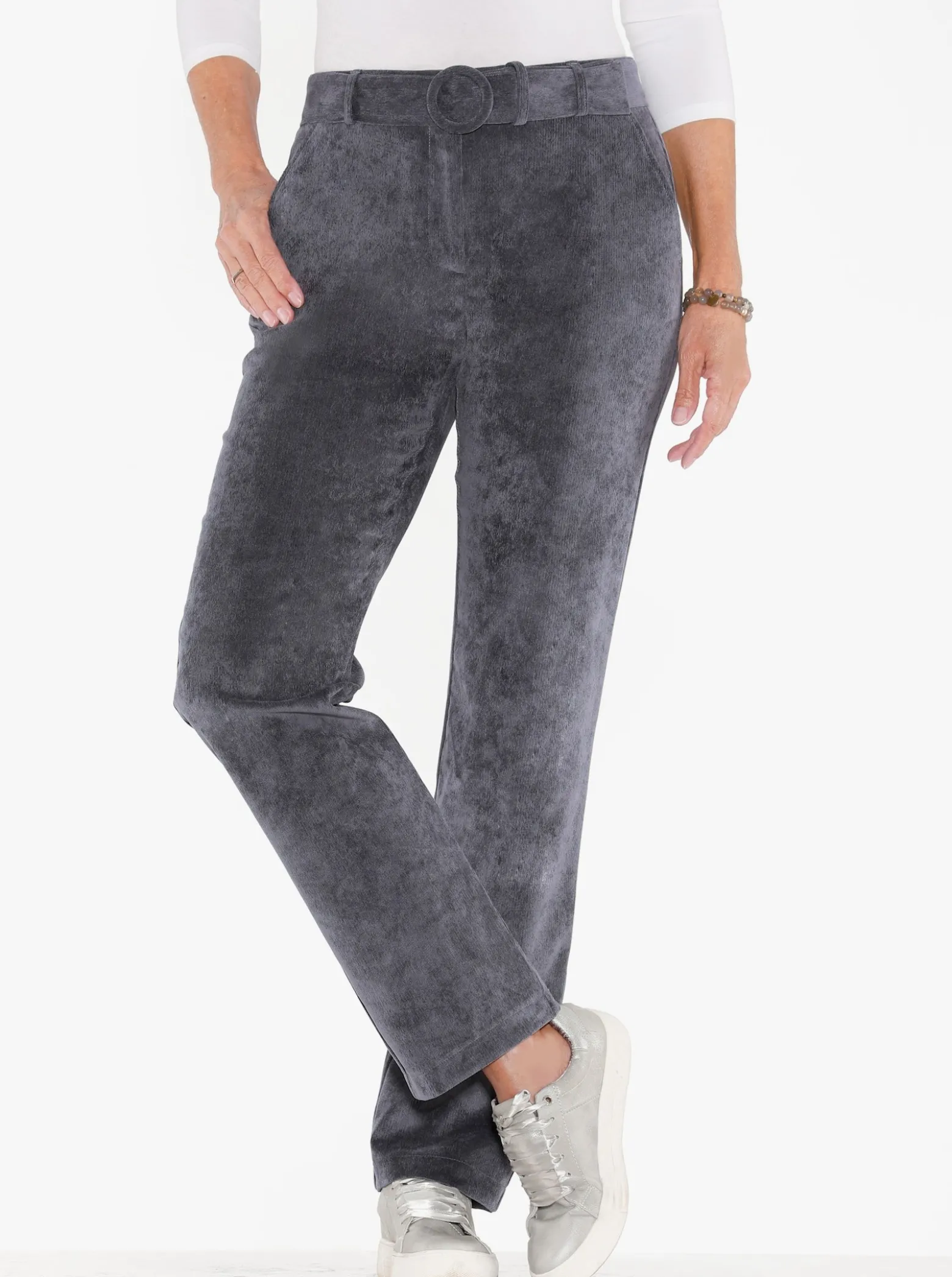 Cordhose mit Gürtel, 2 Taschen