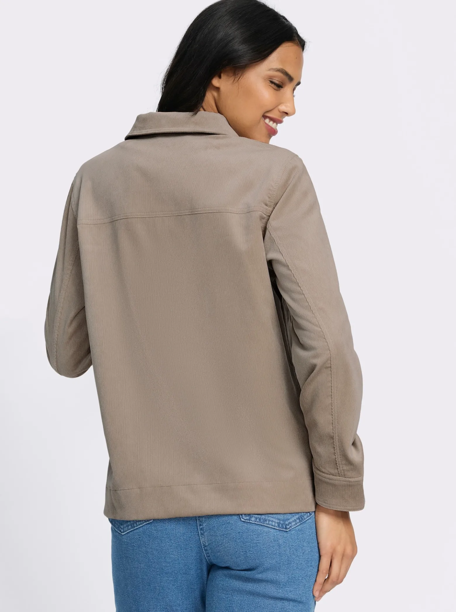 Cordjacke mit Pattentaschen