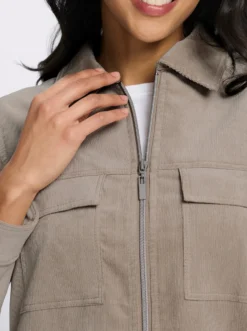 Cordjacke mit Pattentaschen