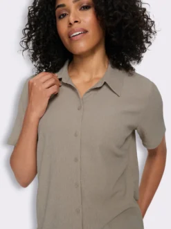 Crinklebluse mit kurzen Ärmeln