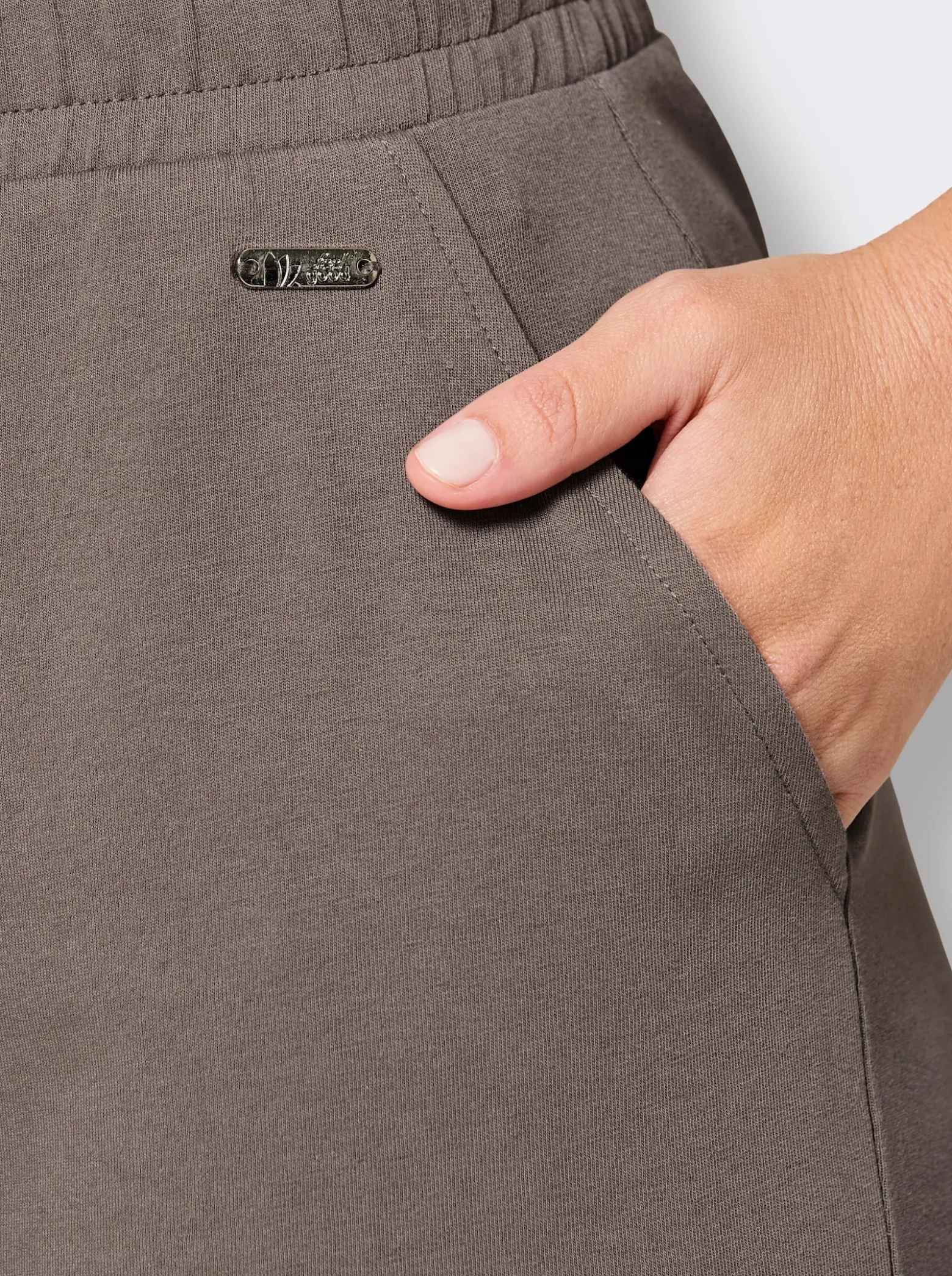 Dehnbund-Hose mit weitem Bein