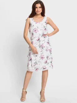 Druckkleid im Lagenlook