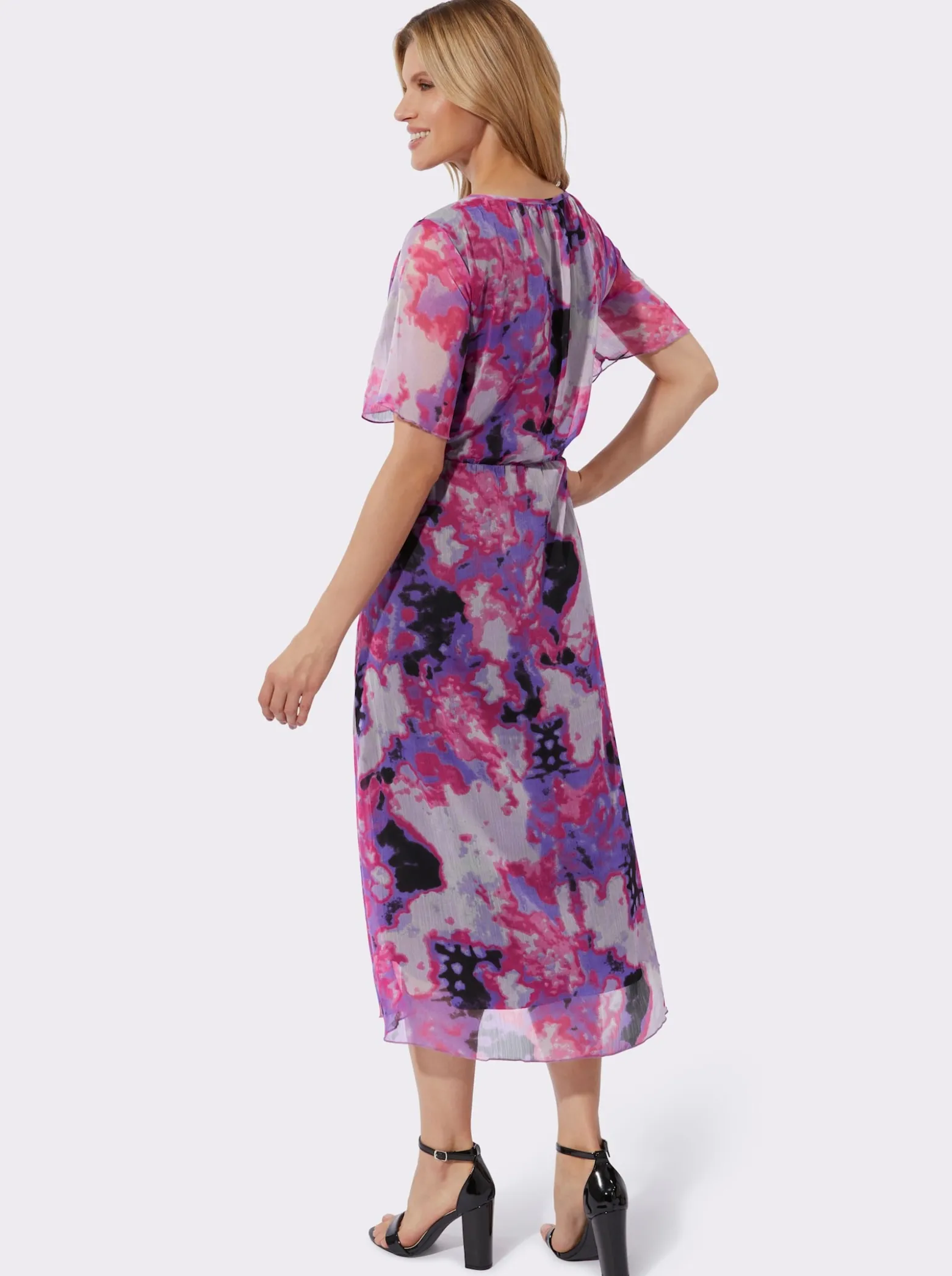 Druckkleid mit ausgestelltem Rockteil