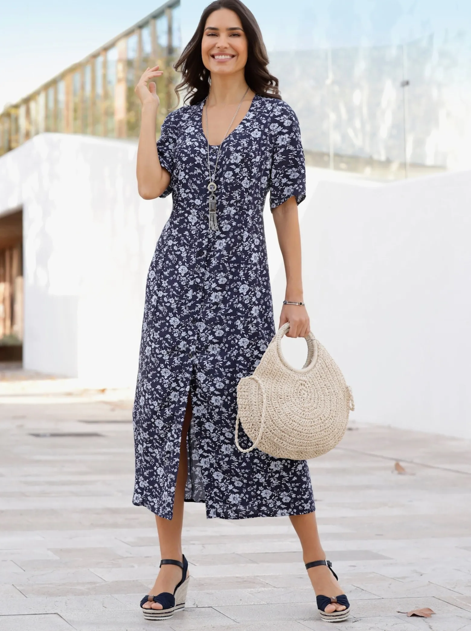 Druckkleid mit durchgehender Knopfleiste