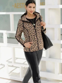 Fleecejacke im Leo-Dessin