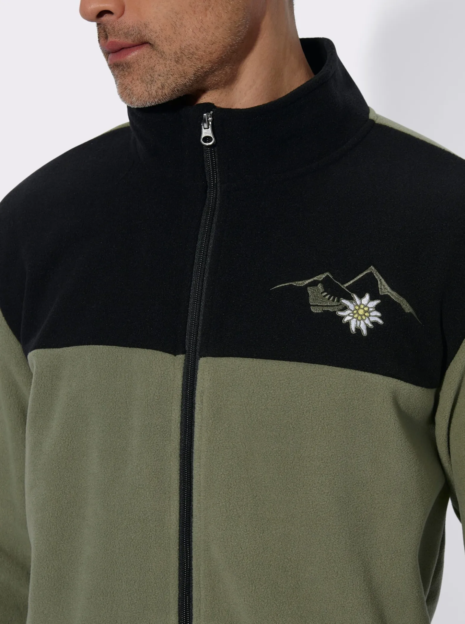 Fleecejacke mit Edelweiß-Stickerei