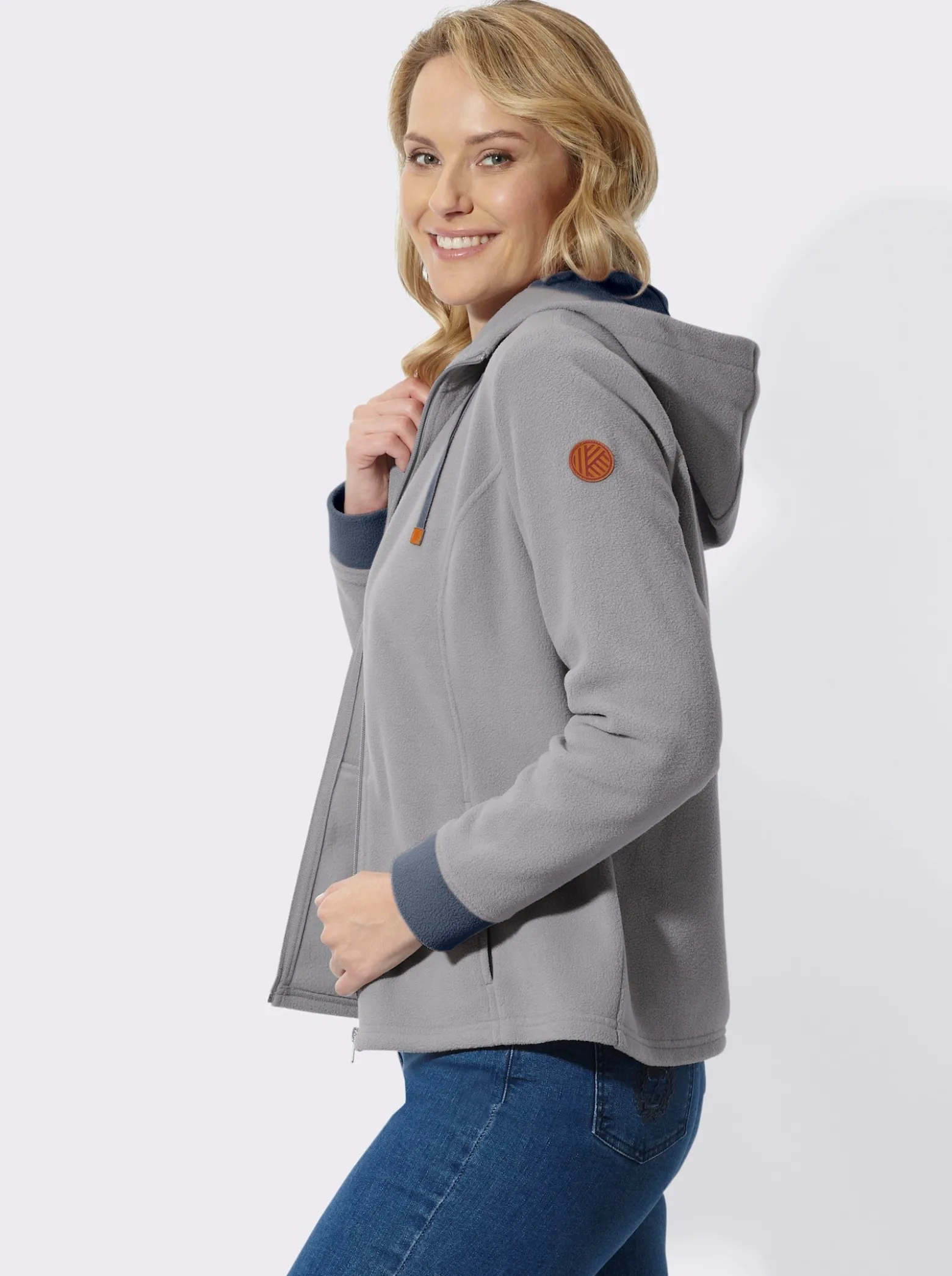 Fleecejacke mit Kapuze